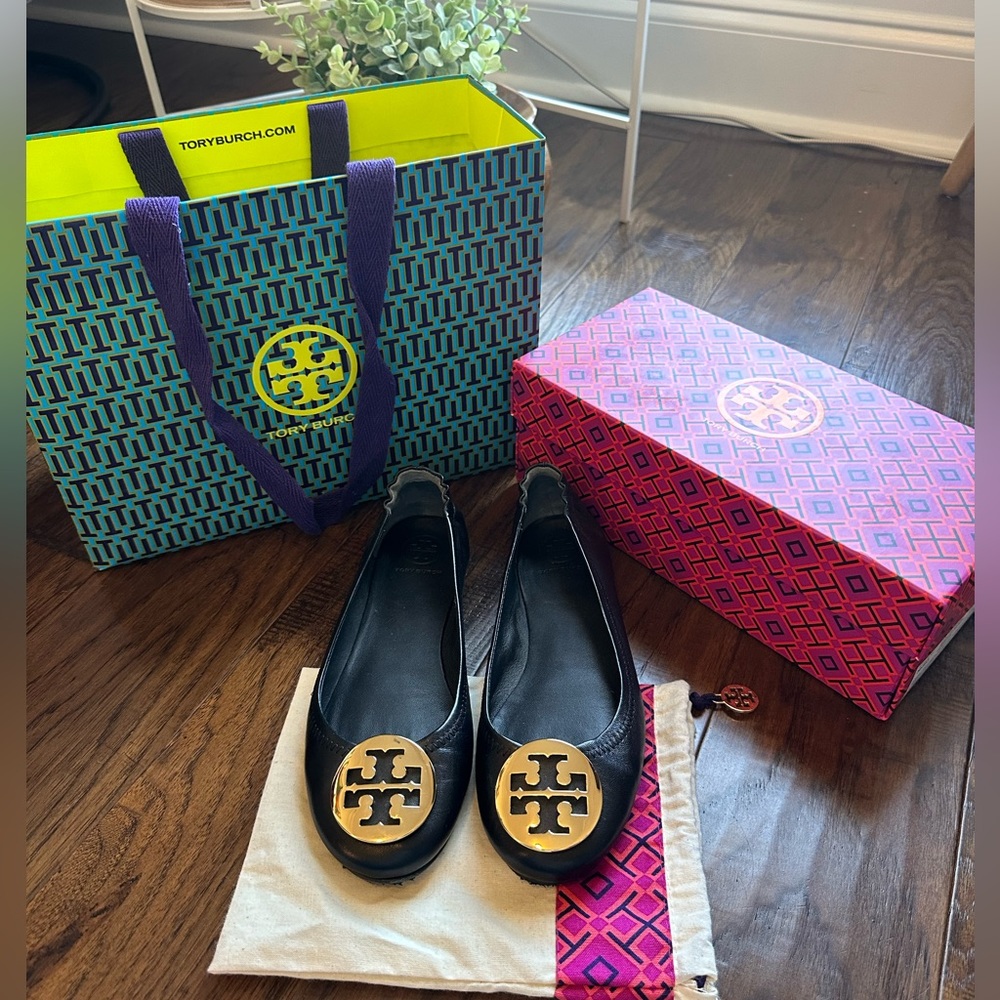 Tory Burch Minnie Travel Medallion Ballet Leather Flat Black Gold Sz 6.5 - Picture 1 of 6